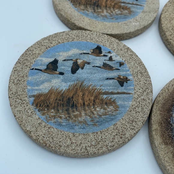 Set of 4 cork back thirstystone 4” coasters flying ducks mallards w/ wood holder - Picture 7 of 12